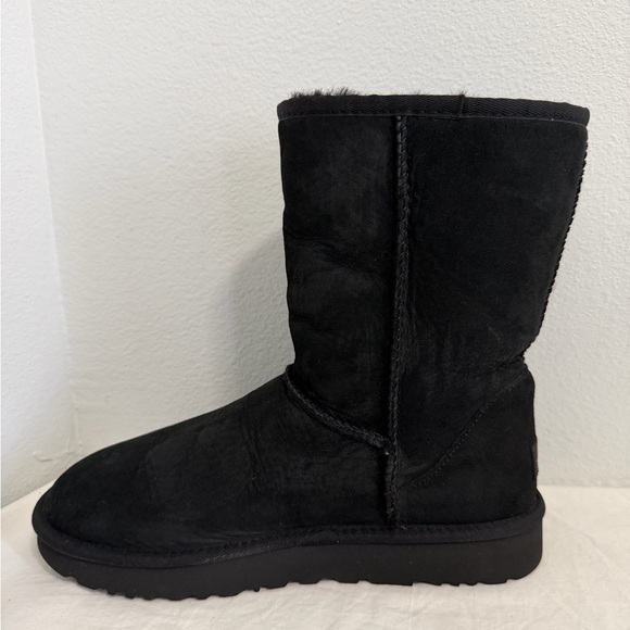 Ugg Classic Short ll chestnut boots black size 10 - Picture 3 of 9
